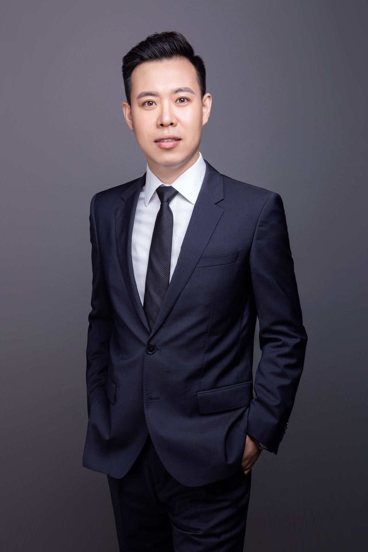 王少巍律师职业肖像